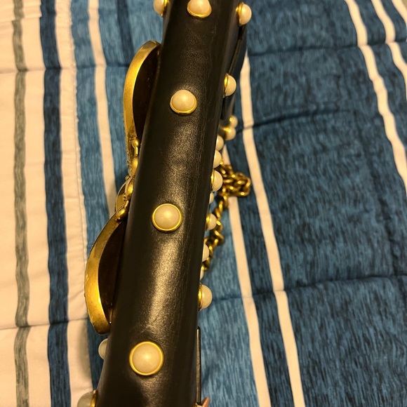 Gucci Black Designer Women's Bag with Pearl and Bee Embellishments - Picture 4 of 13
